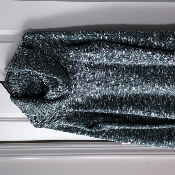 Cloud Chaser long sleeve turtleneck sweater green white large - Picture 2 of 7